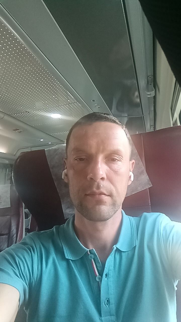  42409567  , 37 ,    