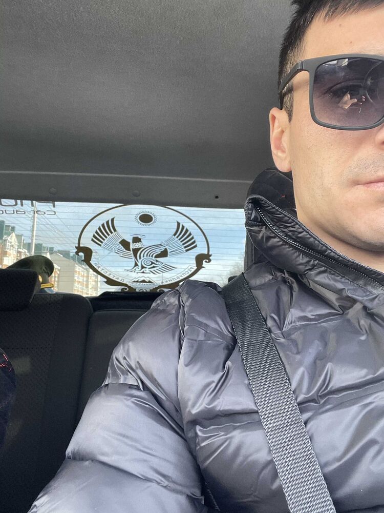  26216697  Renat, 32 ,    