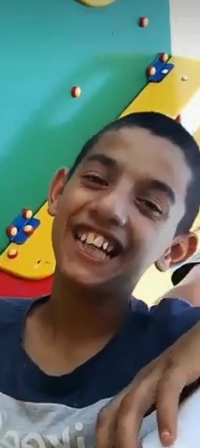  48035307  , 18 ,    