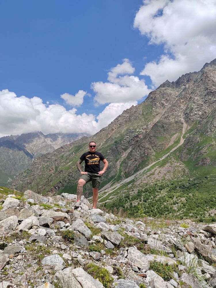  44723417  , 37 ,    -