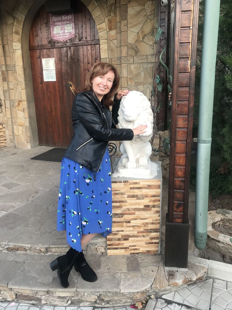  ,   Lana, 52 ,     , c 
