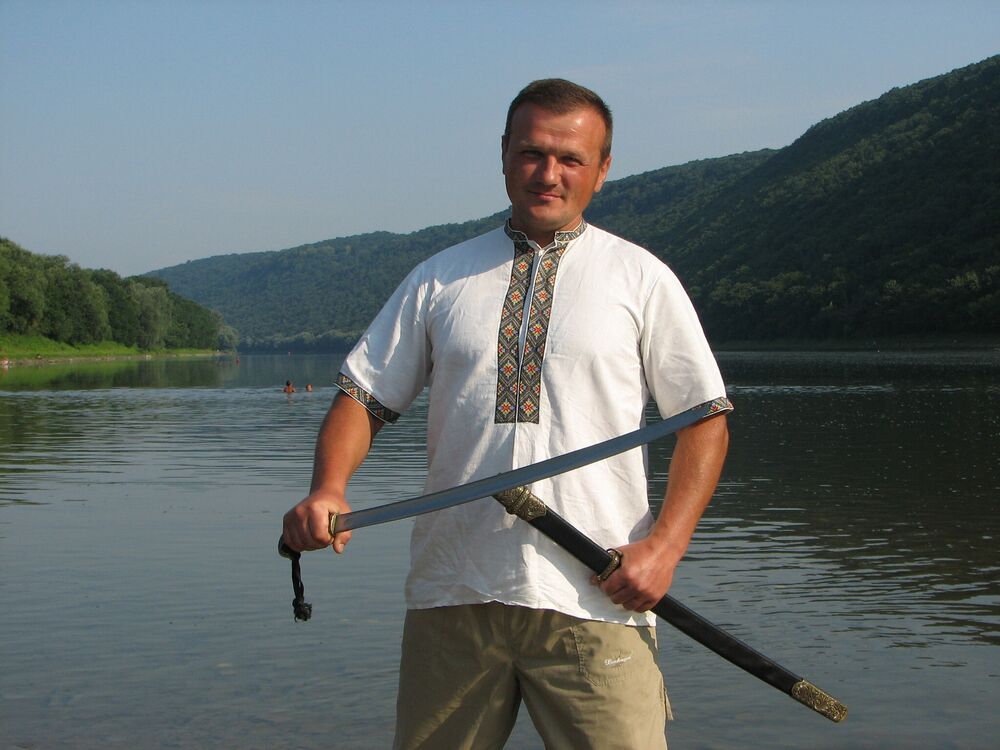  31808417  Ihar, 45 ,    