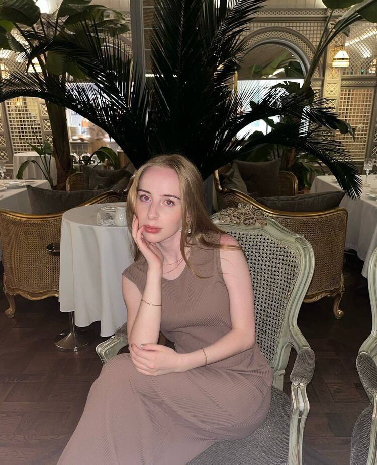  54210247  , 27 ,    -