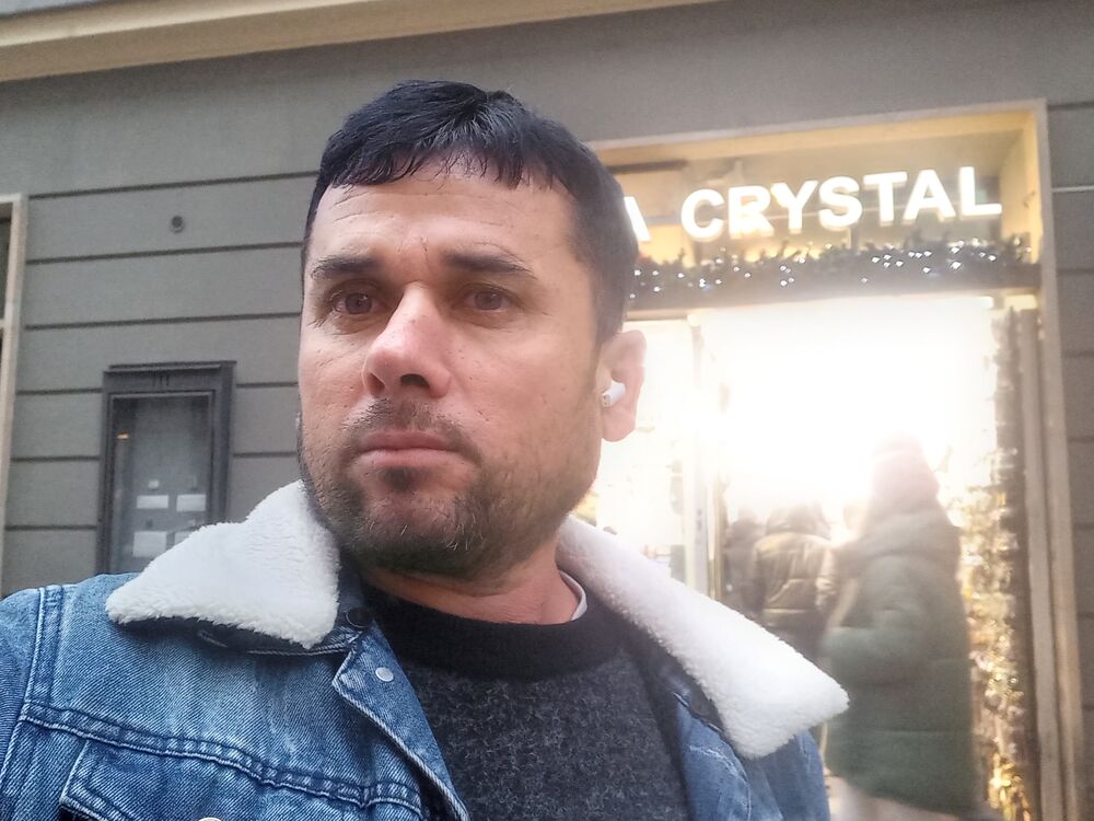  48523437  , 37 ,    Bohnice