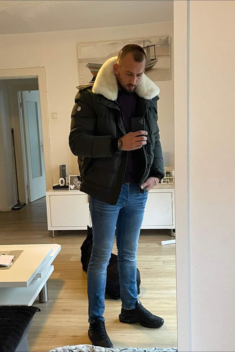  40623867  Adnan, 36 ,    Budacka Rijeka