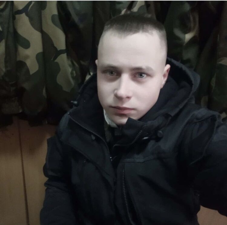  33544717  , 26 ,    