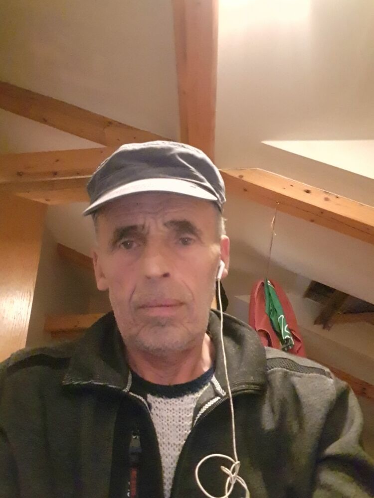  23873777  Vladi, 66 ,    