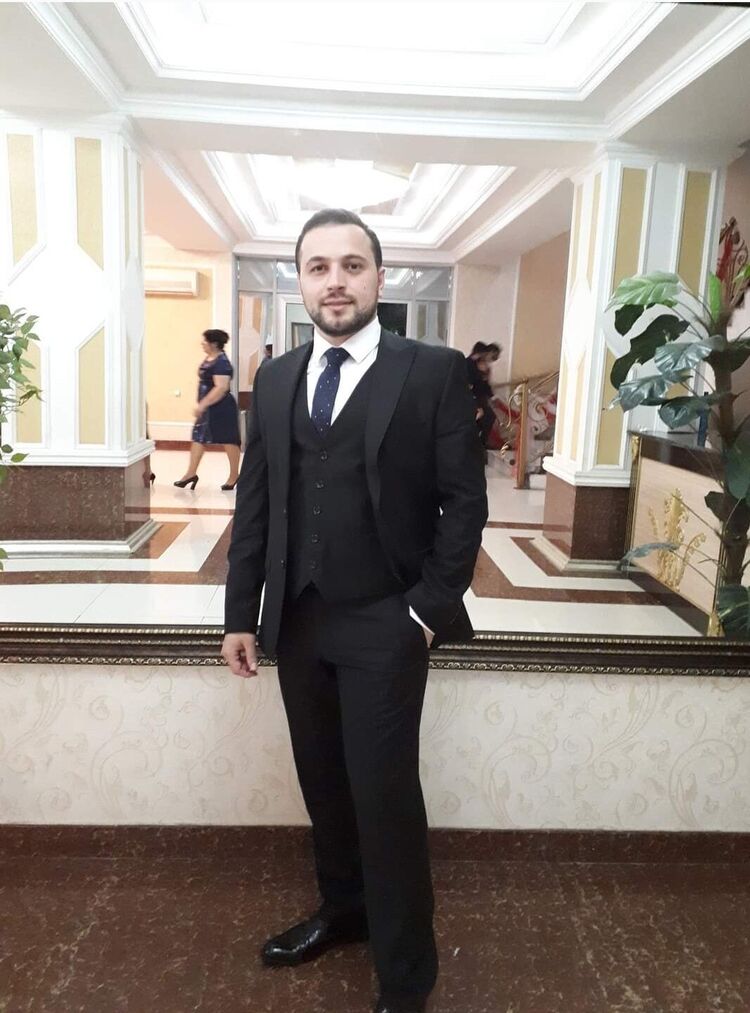  52914787  Emil, 36 ,    