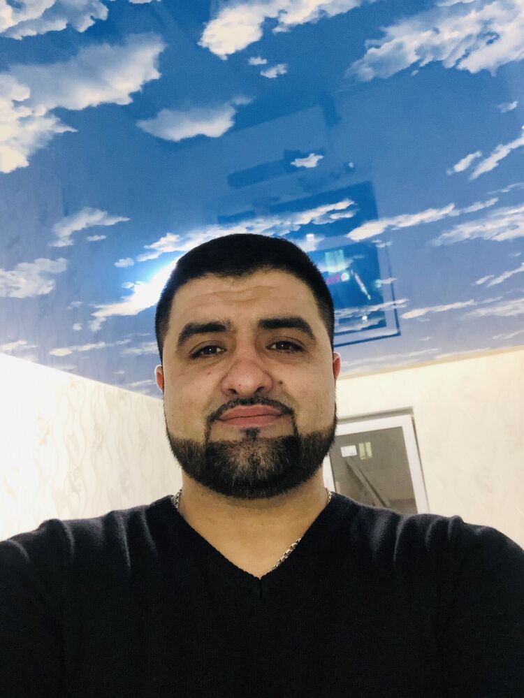  ,   Ali, 37 ,   ,   