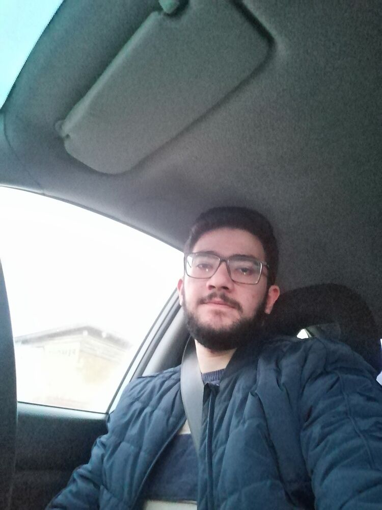  ,   Adel, 32 ,   ,   , c 