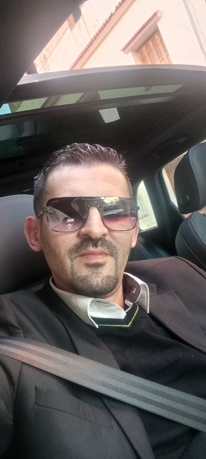  40544947  Abdelillah, 36 ,    Algiers