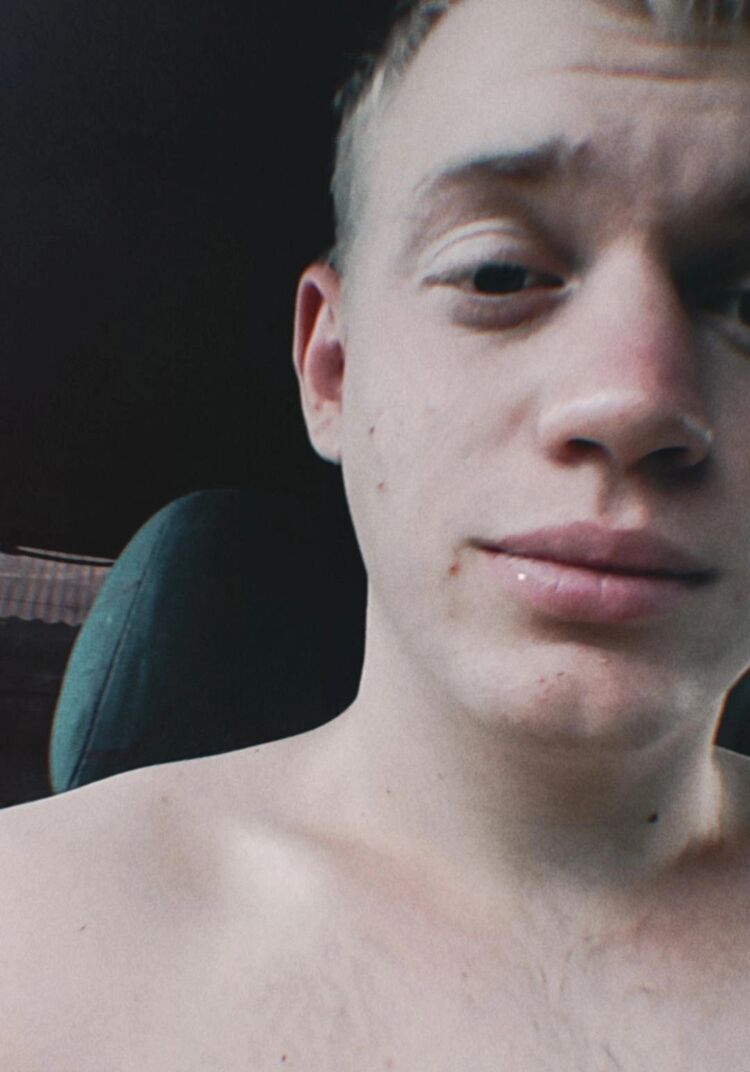 ,   Roman, 22 ,  