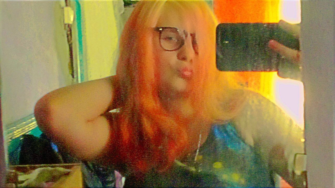  ,   Angela, 19 ,   