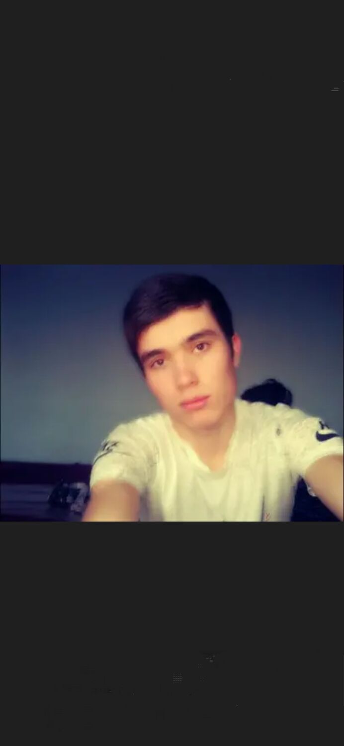  27638757  Denis, 23 ,    