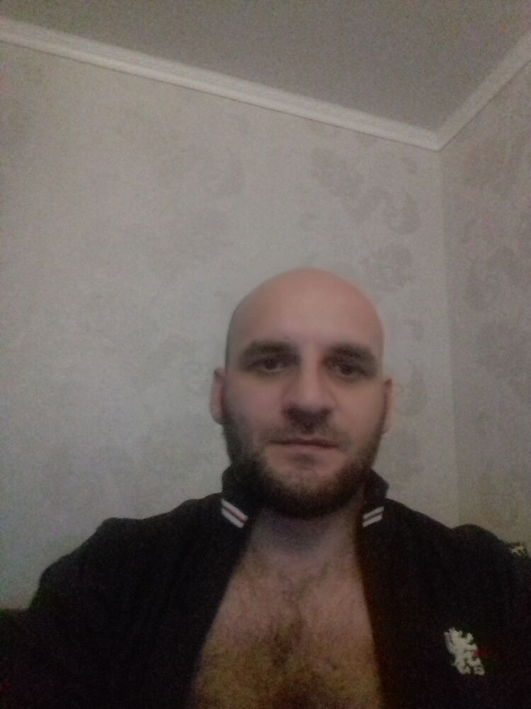  ,   Vito, 41 ,   