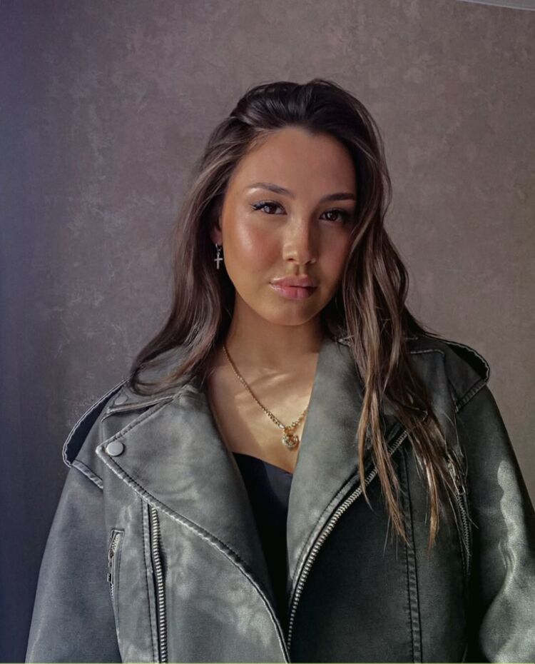 ���� 51687837 ������� �������, 32 ����, ���� ���������� � �������������