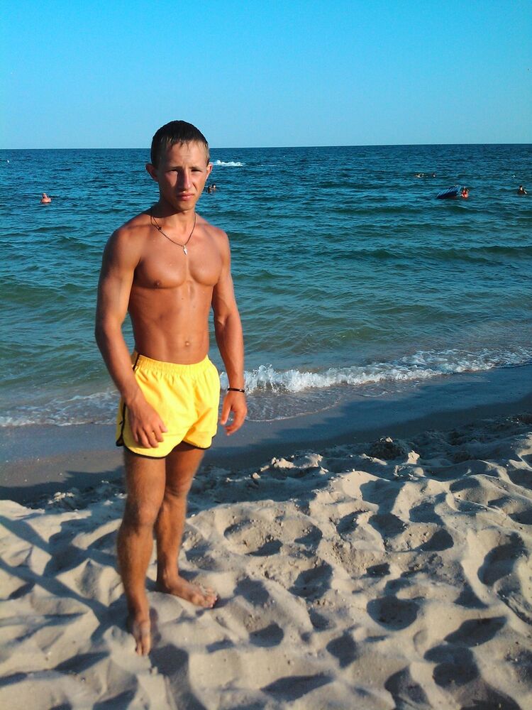  ,   Andrei, 33 ,   