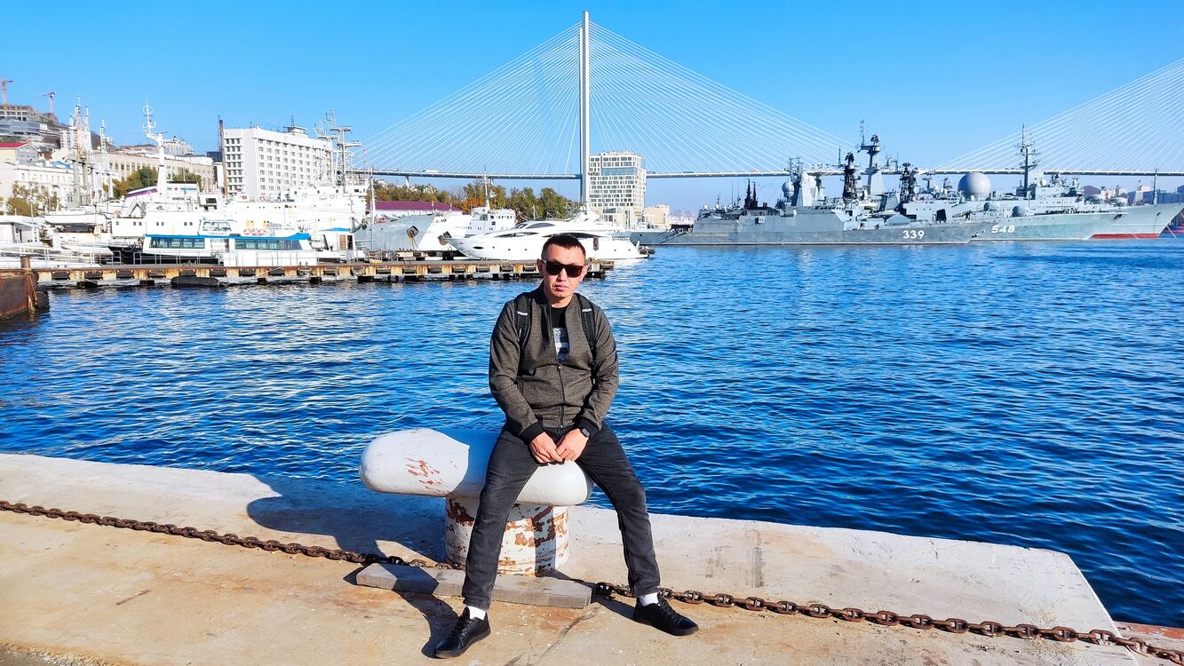  30163547  Nursultan, 37 ,    