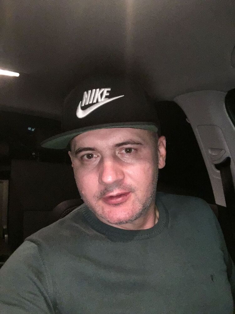  46284217  , 27 ,    