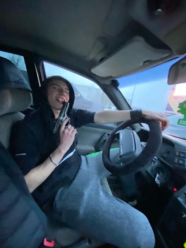  31288227  Lexus, 22 ,    