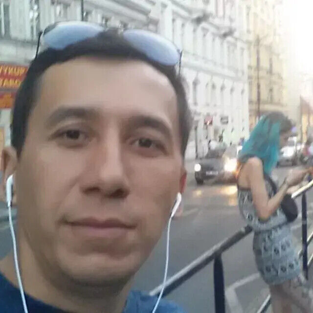  21678127  Bek, 40 ,    Praha