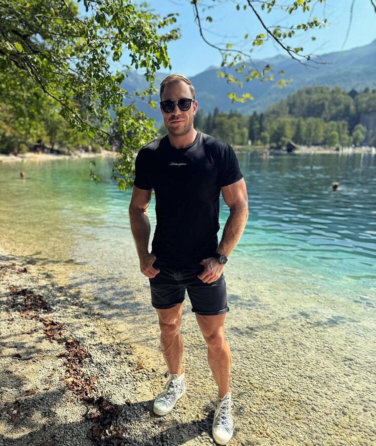 ���������� �������, ���� ������� ������, 33 ����, ������������ ��� ������, ����� � ���������, c�������� ���������