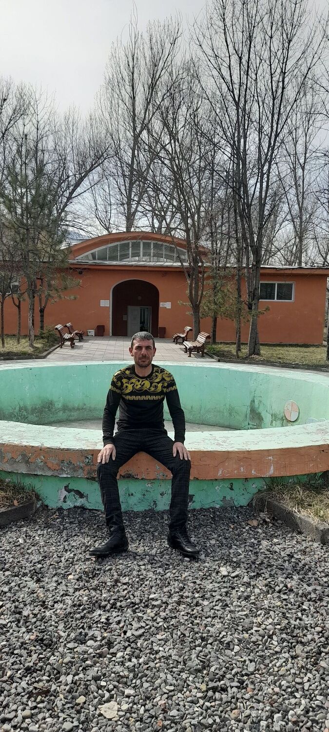  ,   Raz, 34 ,   ,   