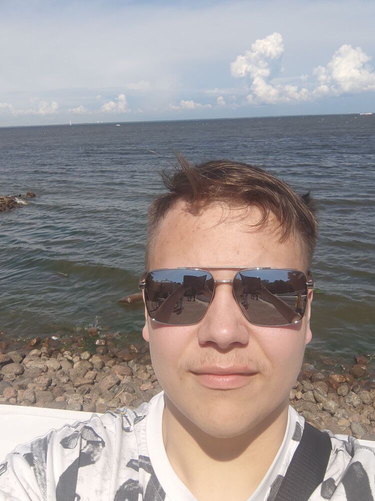  37522957  , 20 ,    