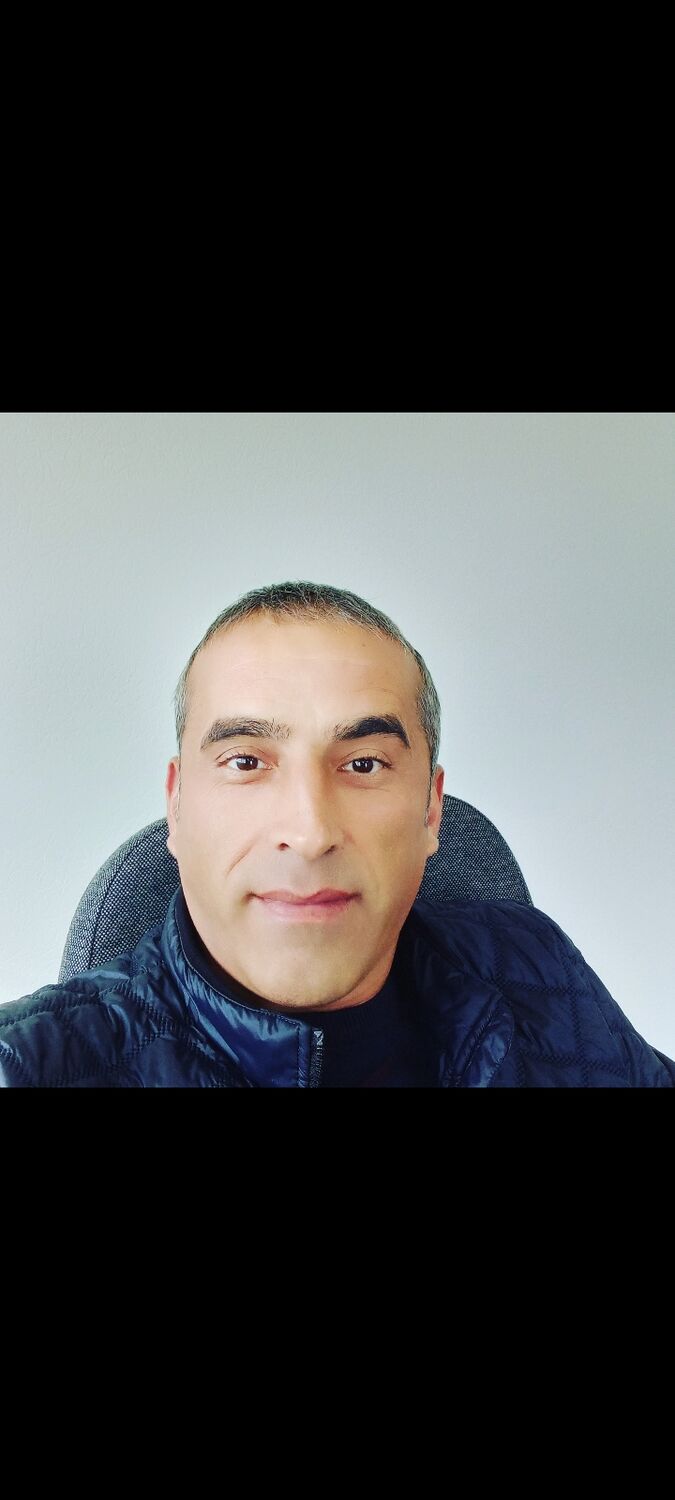  26650377  Demir, 40 ,    
