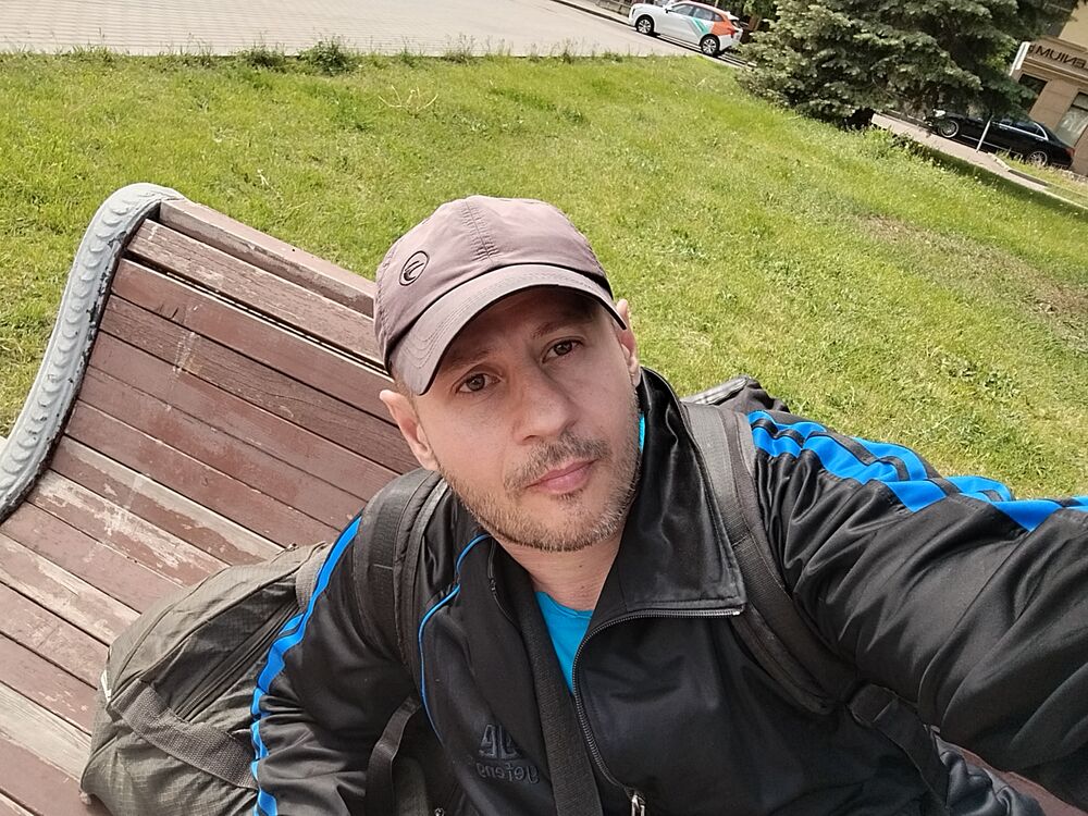  51937327  , 46 ,    