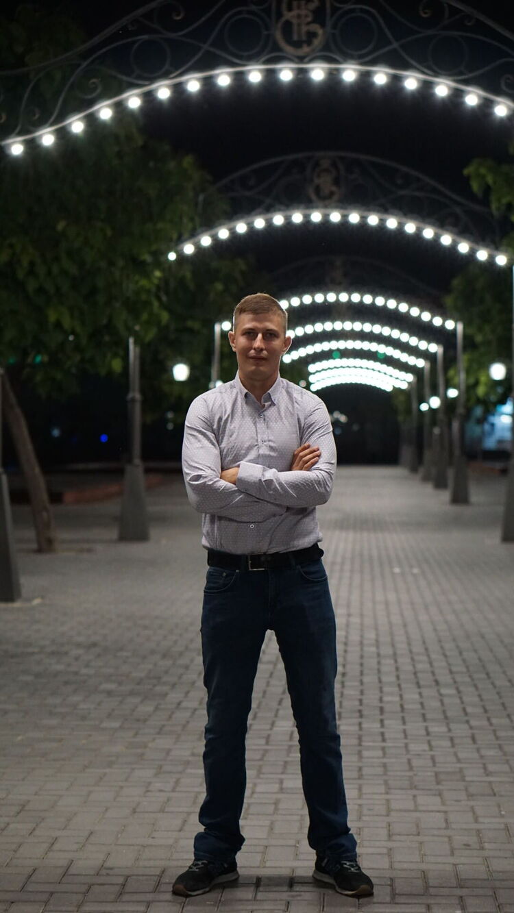  23992617  Stanislav, 31 ,    