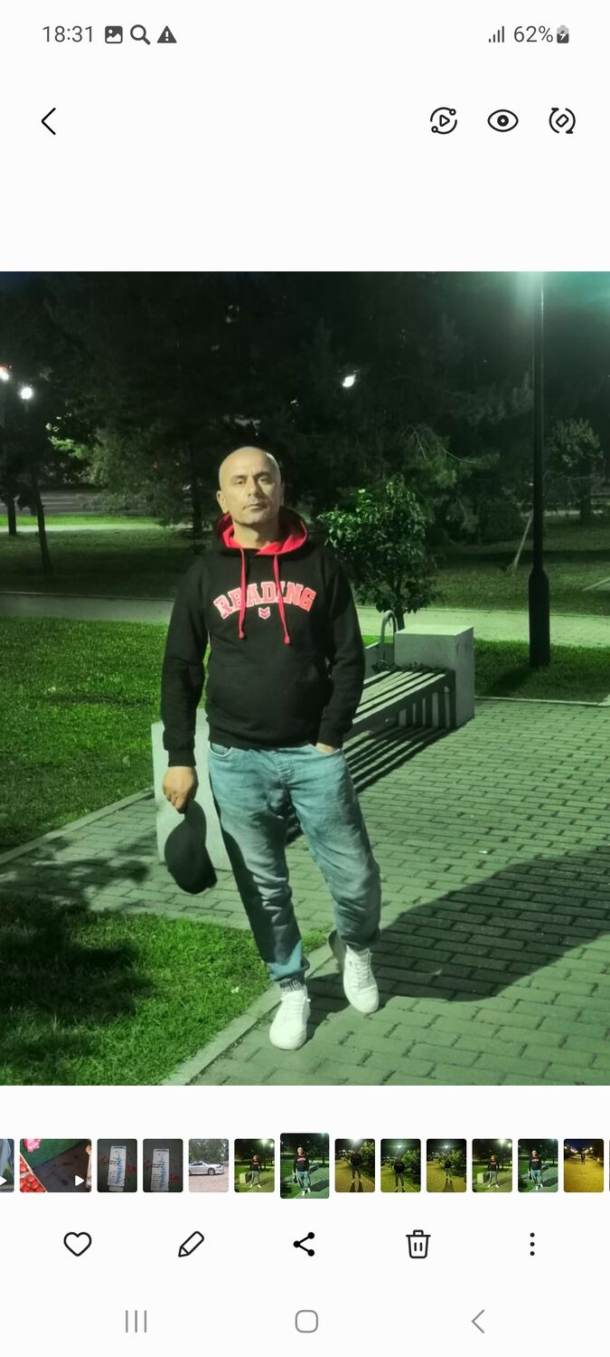  49786957  , 28 ,    