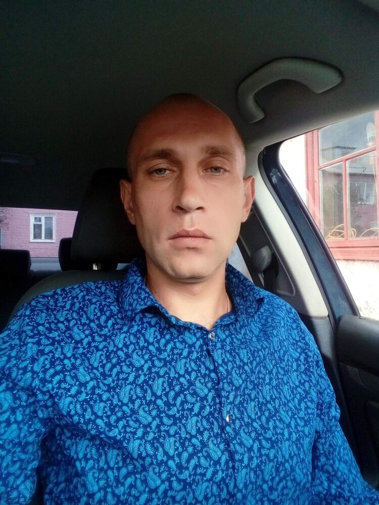  -,   Alexander, 42 ,   ,   , c , 