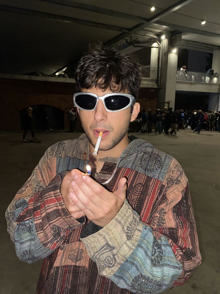  53181267  Mohamad, 24 ,    