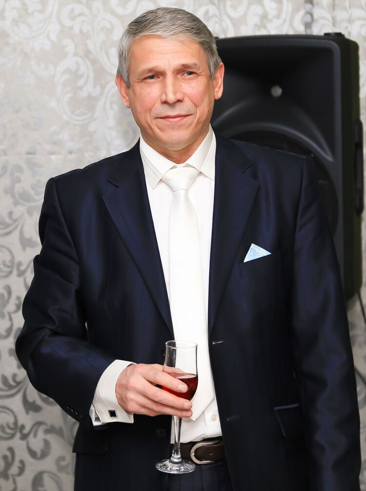  51467407  Andrey, 55 ,    