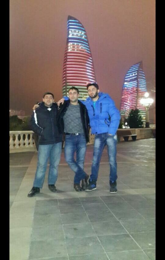  4077397  Emil, 38 ,    -