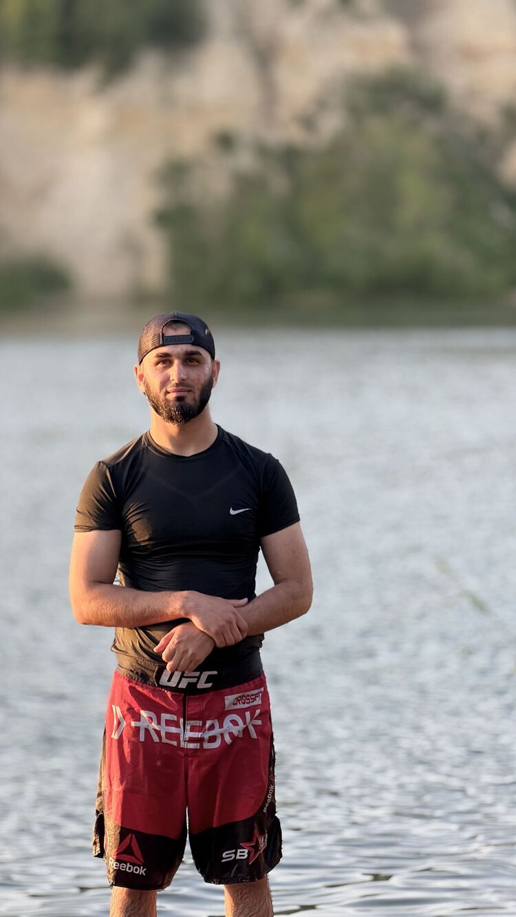  53020327  Malik, 28 ,    -