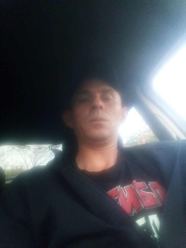  34516267  Denis, 41 ,    