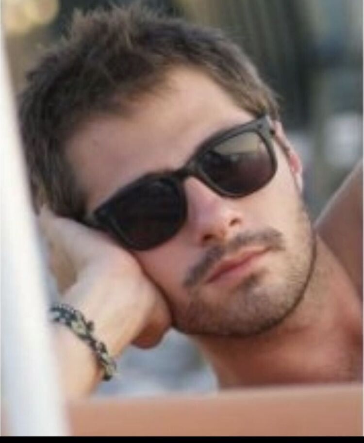  43878127  GIORGI, 37 ,    