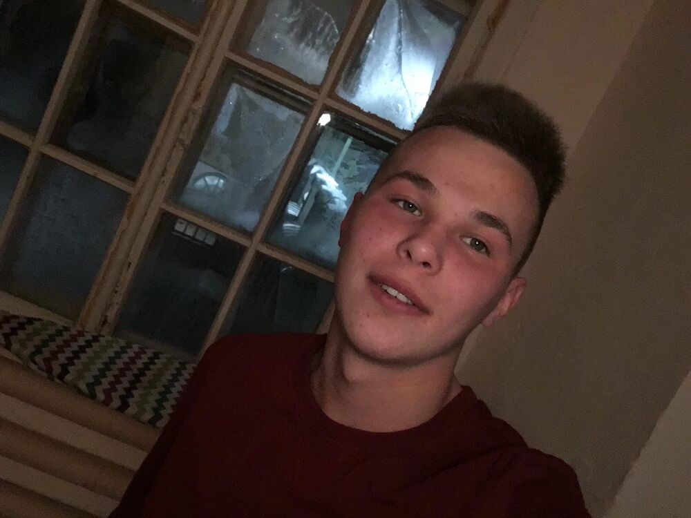  32877167  , 21 ,    