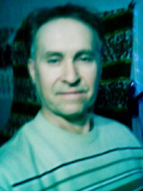  8630247  Leon, 64 ,    