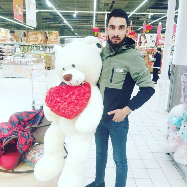  33525637  ILHOMBEK, 34 ,    