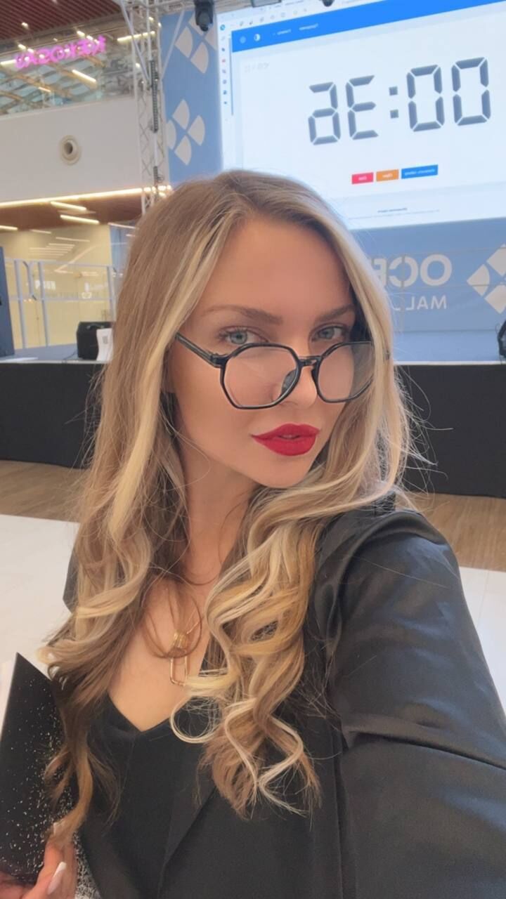  45824137  Maria, 24 ,    