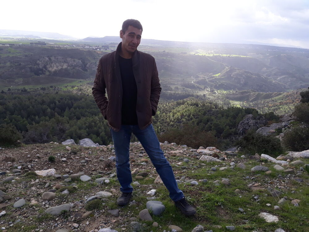  16742707  M, 37 ,    Limassol