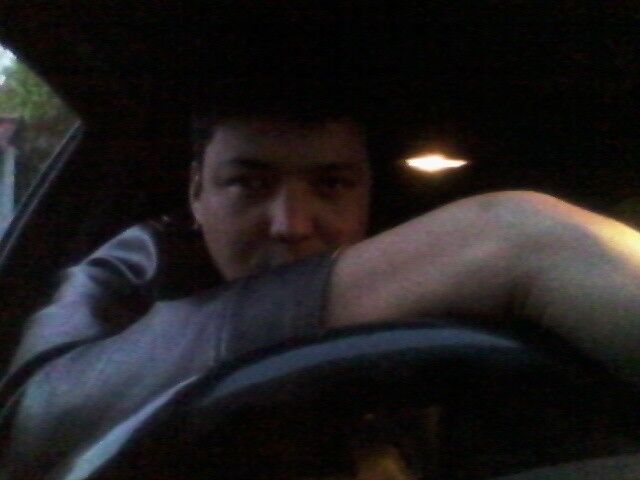  8991647  Beka , 38 ,    