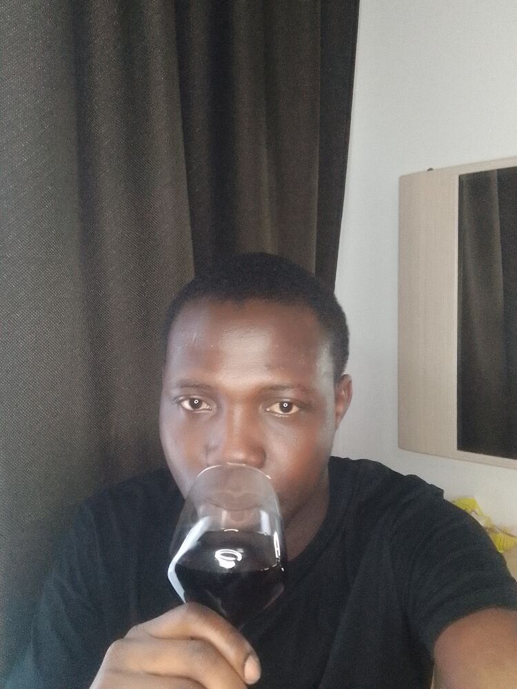  53467467  Benjamin, 29 ,    