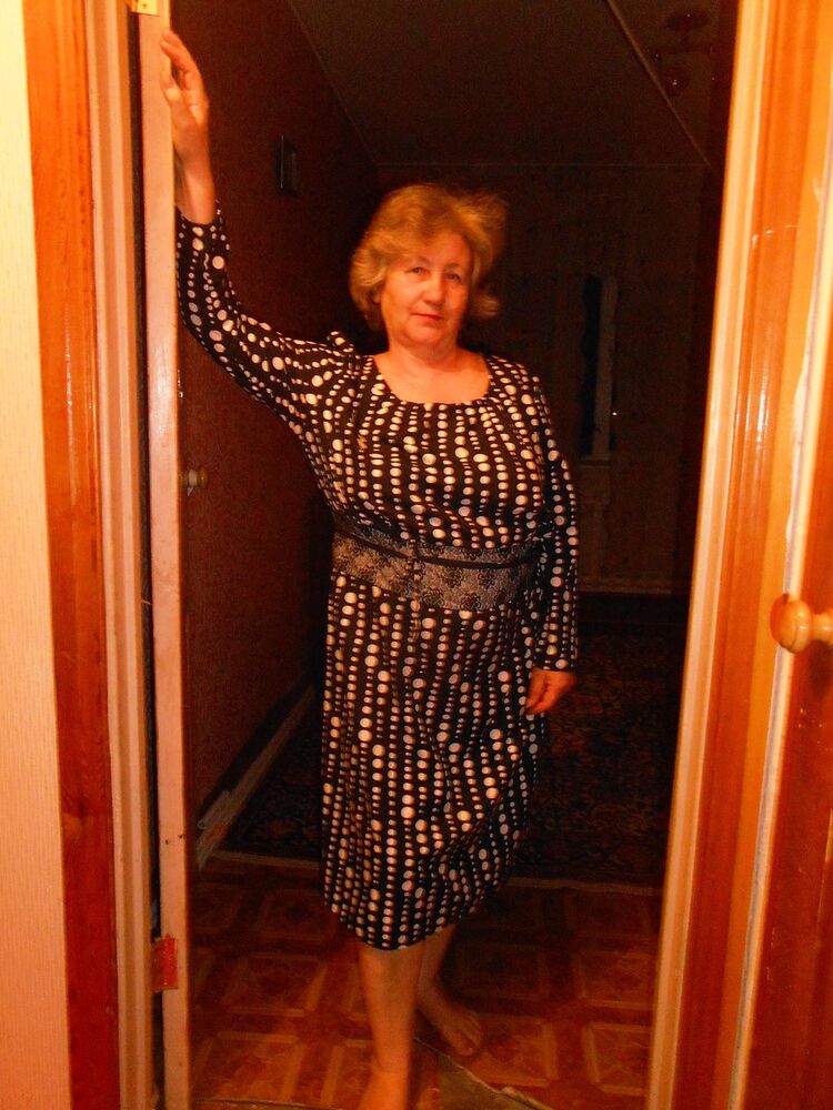  8061877  Lyudmila, 72 ,    