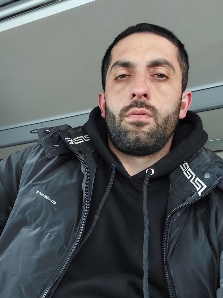 ���� 40590827 ������� ����, 37 ���, ���� ���������� � �������