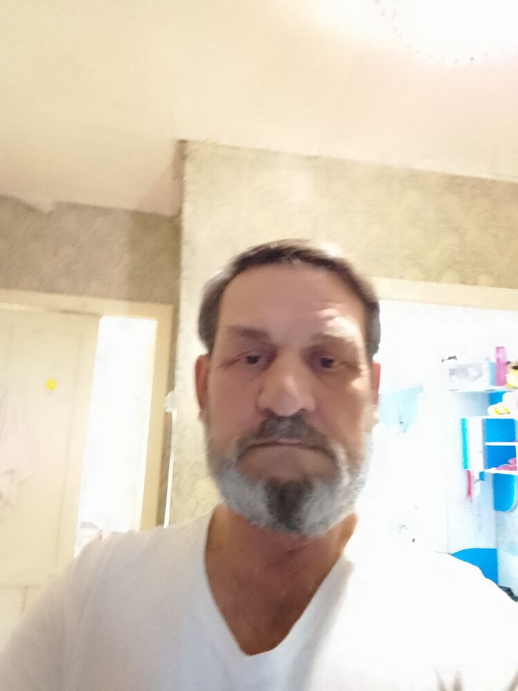  46976677  , 61 ,    