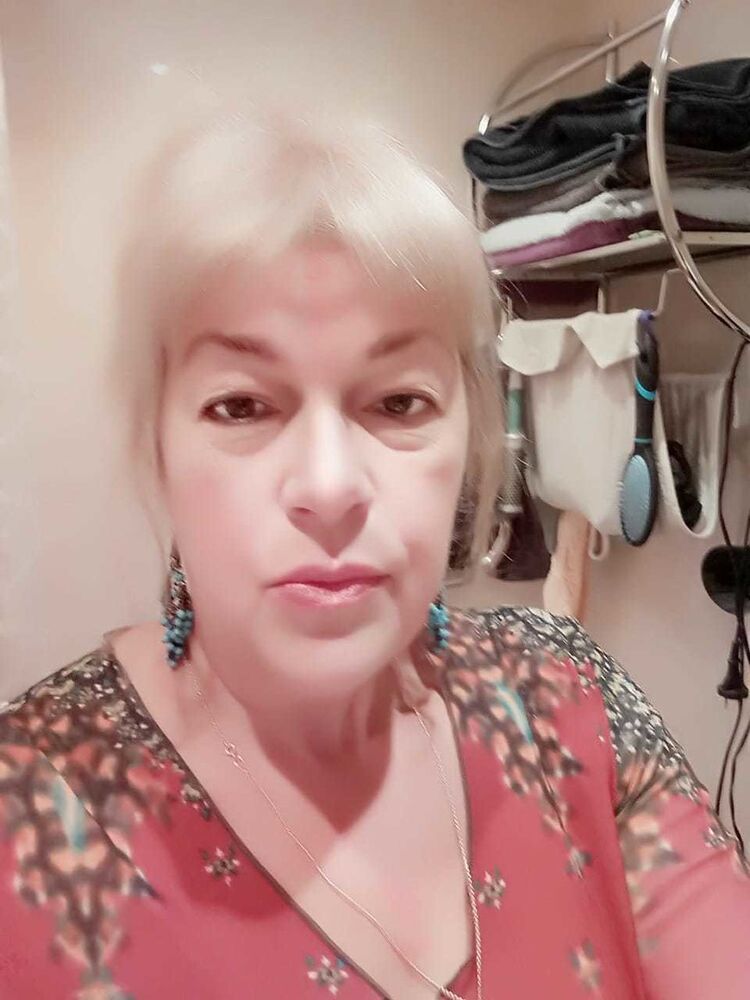  ,   Ludmila, 66 ,   c 